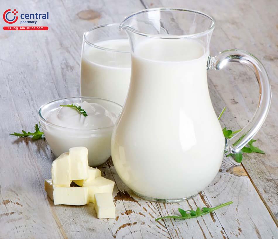 Bà bầu nên uống bao nhiêu sữa trong một ngày